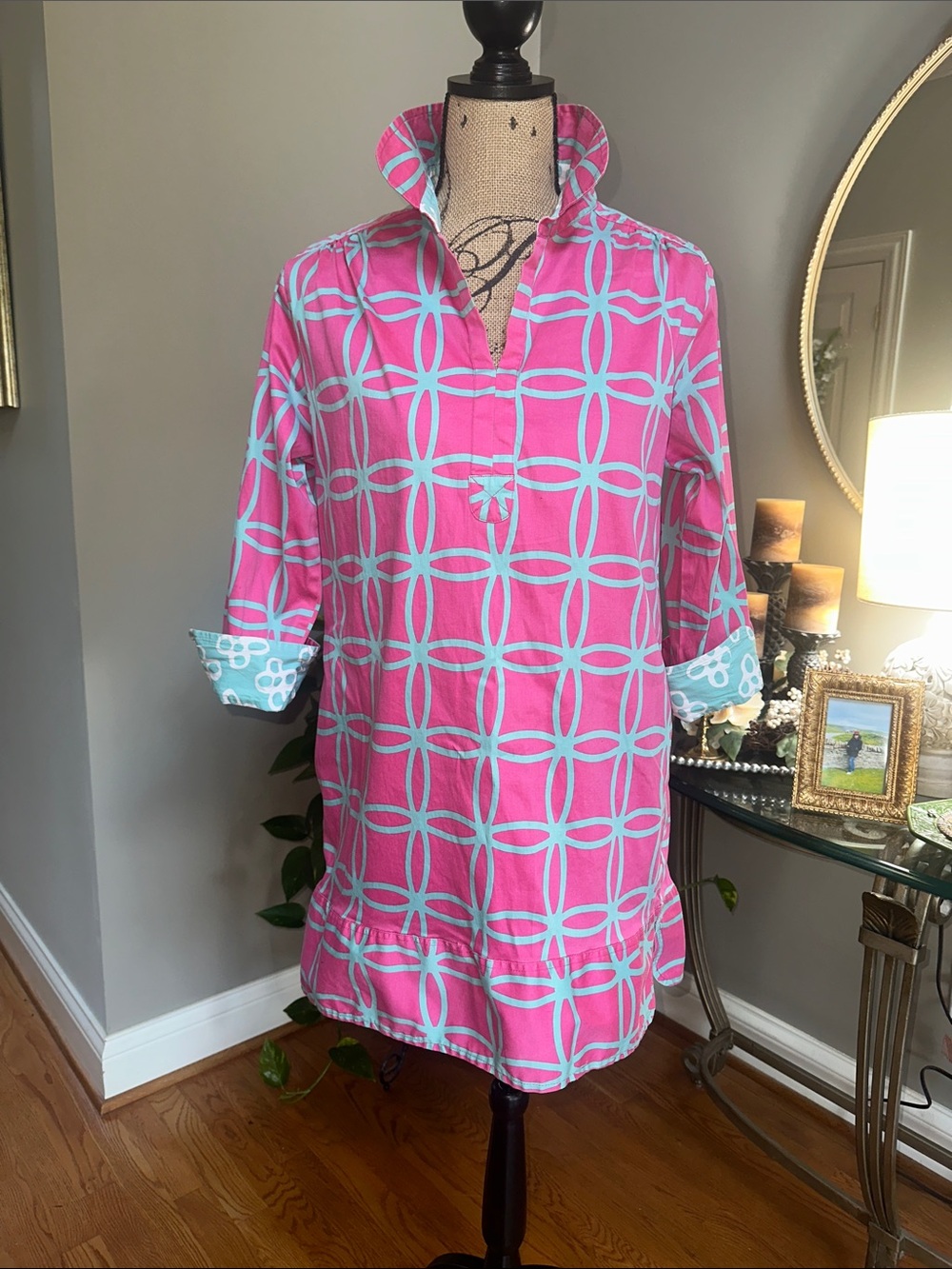 Tizzie Pink Mini Dress with Aqua Geometric Print size Large 🩷💙